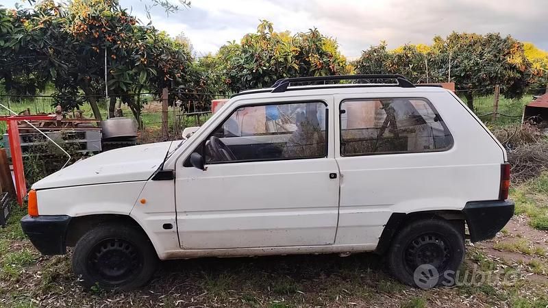 Usata Fiat 750 34 CV (25 kW) 1987 Berlina