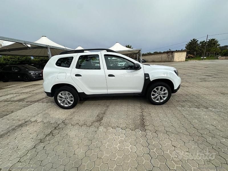 Usata Dacia Duster Comfort 114 CV (83 kW) 2019 Bianco SUV