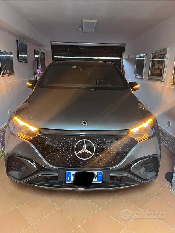 Usata Mercedes EQE350 AMG 108 kW (148 CV) 2024 Grigio SUV