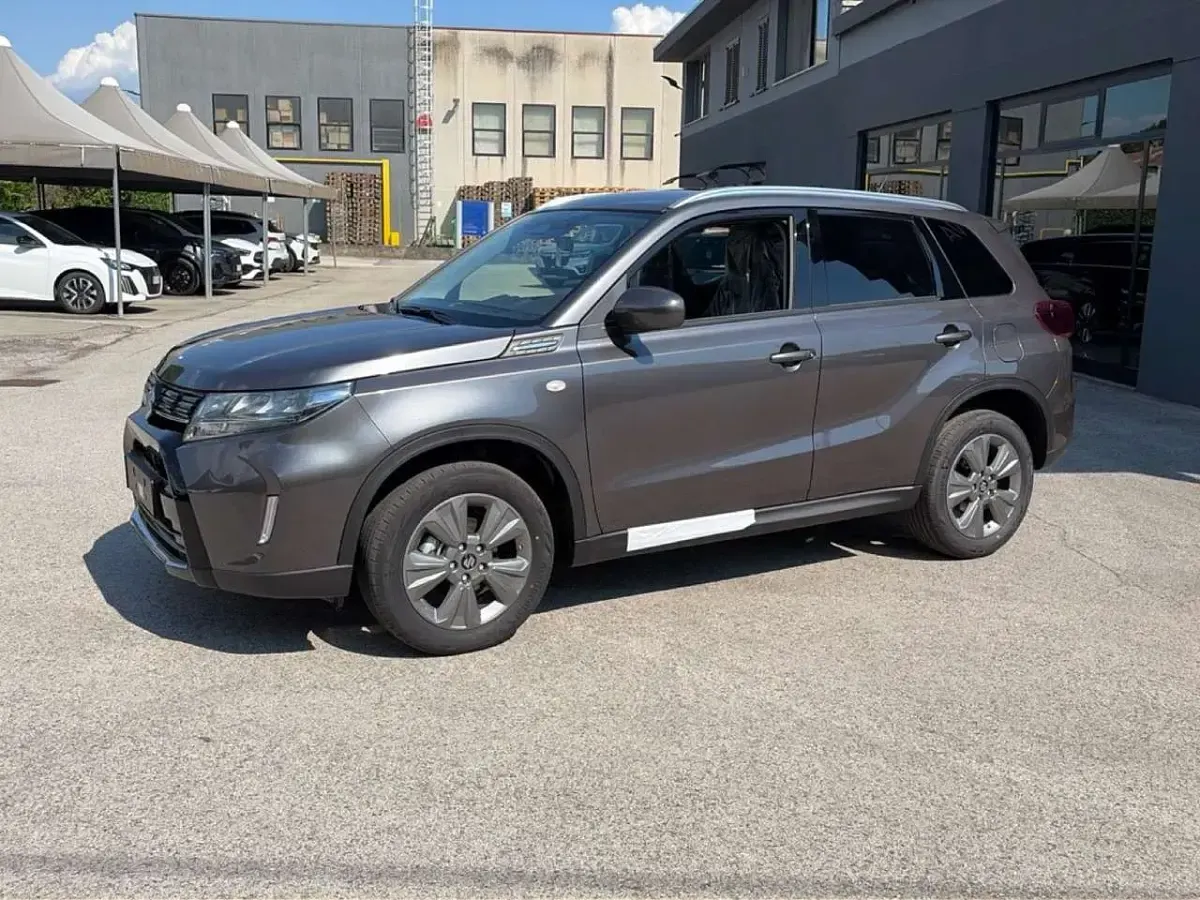 Nuova Suzuki Vitara Cool 110 CV (80 kW) 2026 Grigio SUV
