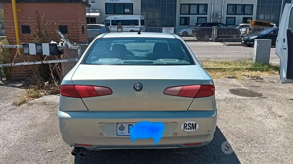 Usata Alfa Romeo 166 188 CV (138 kW) 2004 Bluazzurro Berlina