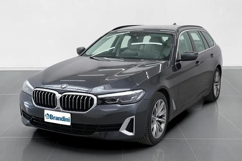 Usata 2024 BMW 520 Comfort Edition Station wagon | 27.653 € (Super prezzo) - Immagine 1/3