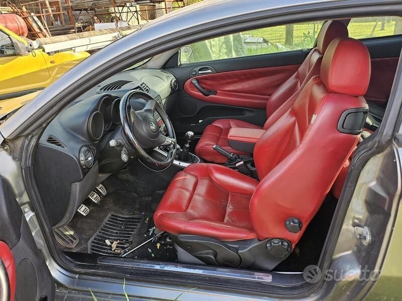 Usata Alfa Romeo GT 150 CV (110 kW) 2005 Grigio Coupé