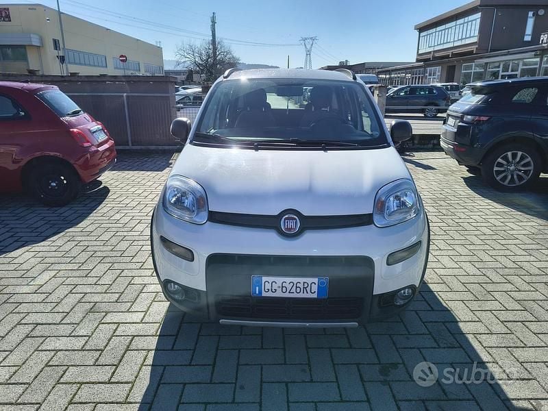 Usata Fiat Panda 4x4 Wild 84 CV (61 kW) 2021 Bianco Utilitaria