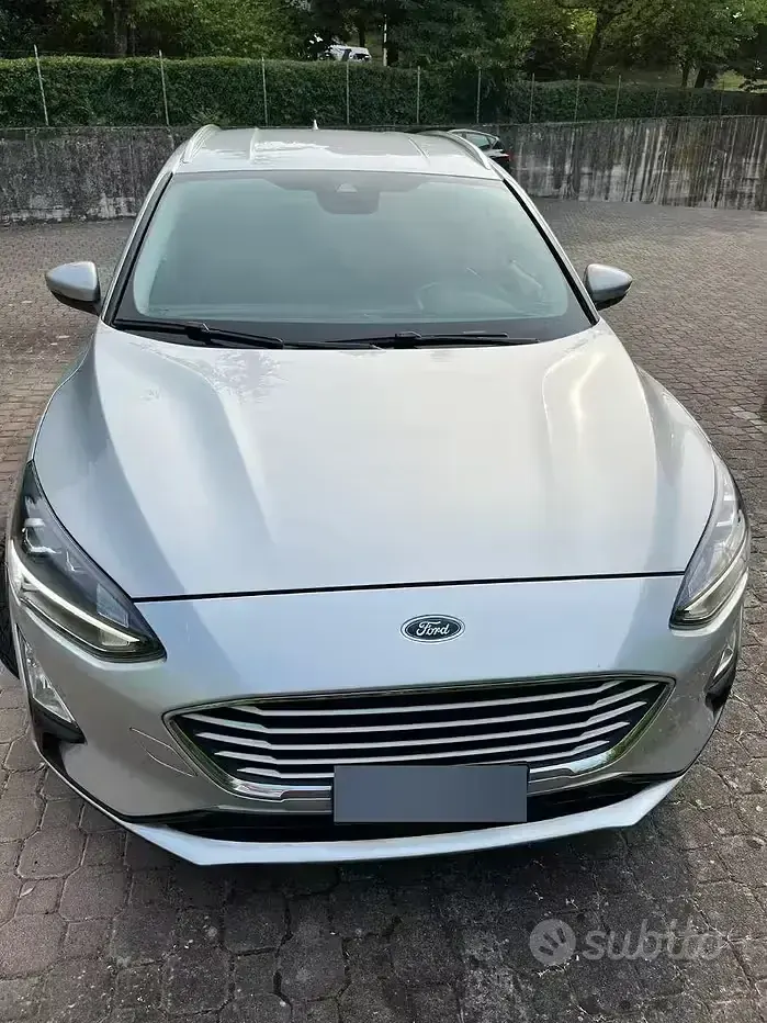 Usata Ford Focus Active 120 CV (88 kW) 2020 Grigio Station wagon