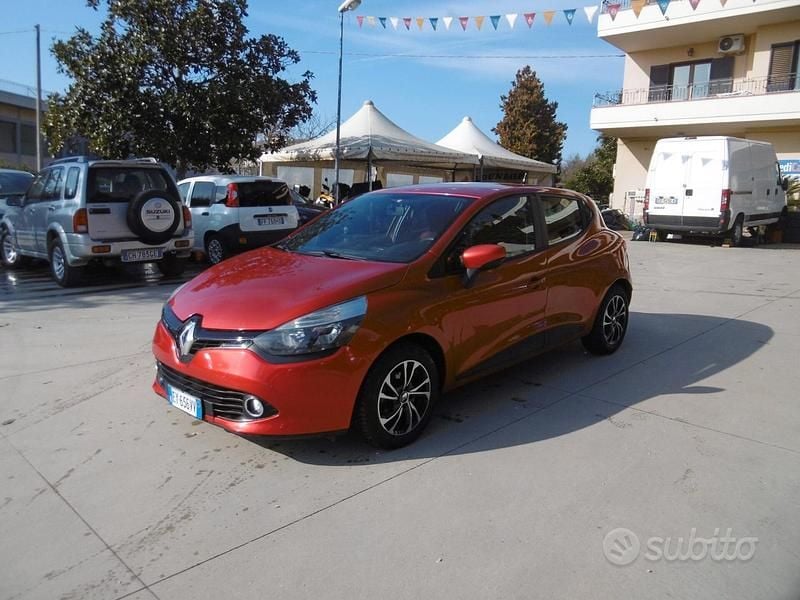 Usata Renault Clio IV 75 CV (55 kW) 2015 Rosso Berlina