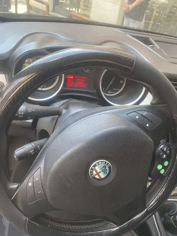 Usata Alfa Romeo Giulietta Progression 170 CV (125 kW) 2010 Nero Utilitaria