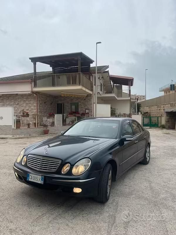 Usata Mercedes E220 2002 Nero Berlina