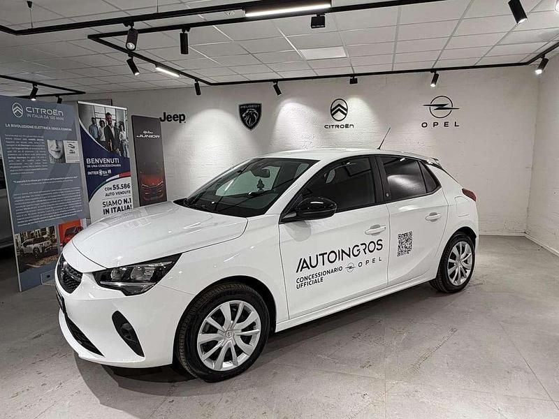 Jade white Nuova 2025 Opel Corsa-e Edition Due volumi | 18.400 € (Ottimo prezzo) - Immagine 1/4