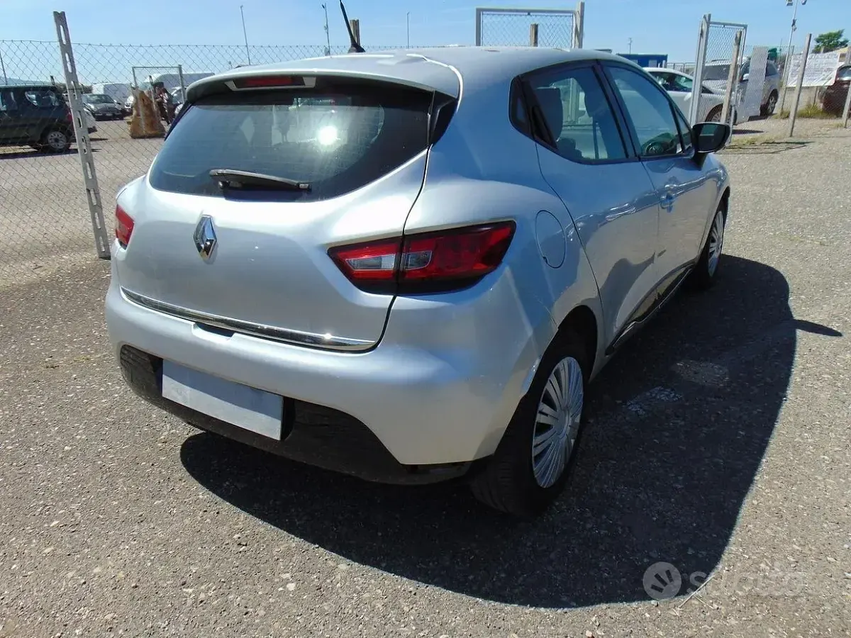 Usata Renault Clio IV 64 CV (47 kW) 2015 Nero Berlina