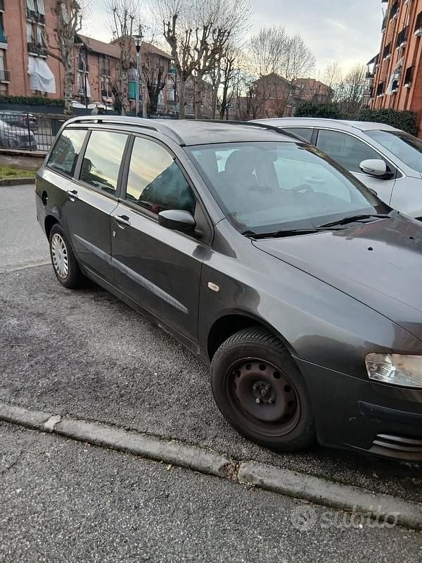 Usata Fiat Stilo 105 CV (77 kW) 2007 Grigio Station wagon