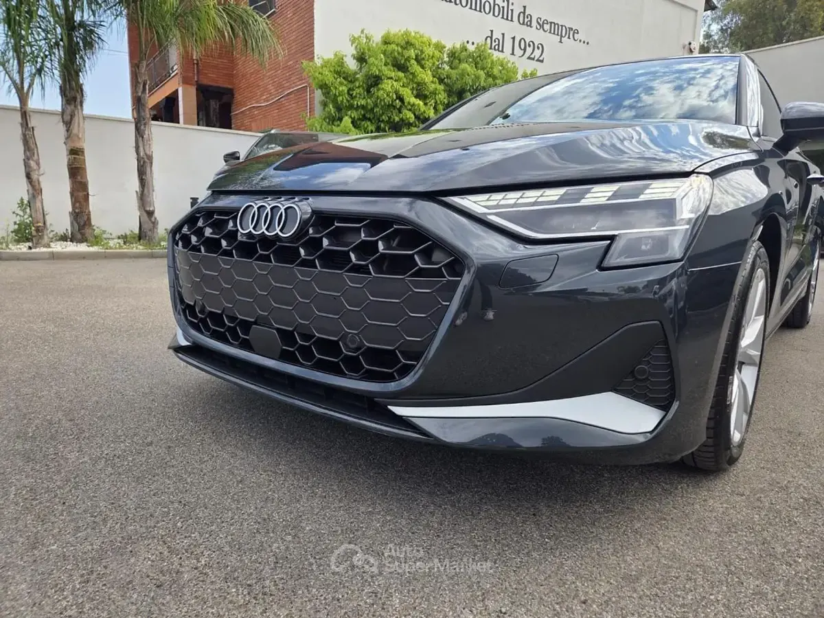 Usata Audi A3 Advanced 150 CV (110 kW) 2025 Grigio Berlina