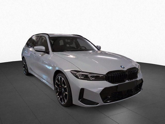 Usata BMW 330 M Sport 245 CV (180 kW) 2025 Grigio Station wagon