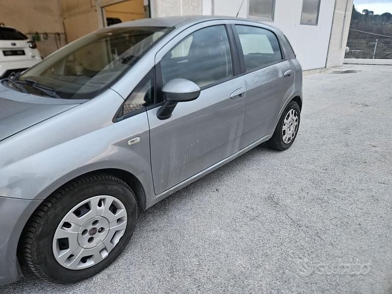 Usata Fiat Punto Evo Dynamic 75 CV (55 kW) 2010 Utilitaria
