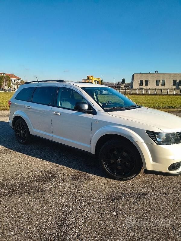 Usata Fiat Freemont Black Code 170 CV (125 kW) 2015 Bianco SUV