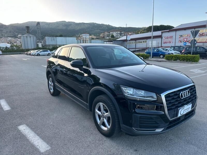 Usata Audi Q2 Business 116 CV (85 kW) 2017 Grigio SUV