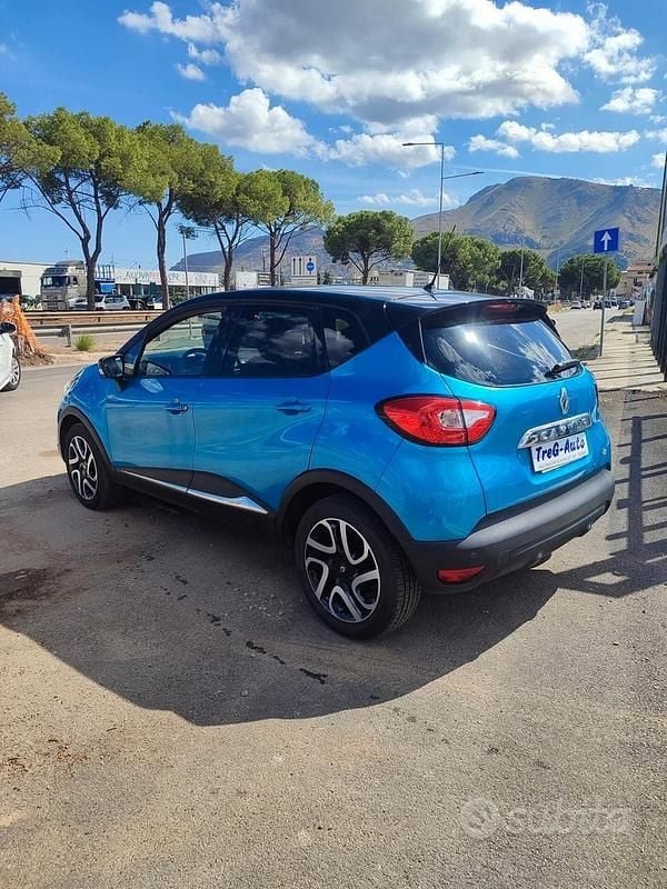 Usata Renault Captur 90 CV (66 kW) 2015 Blu SUV