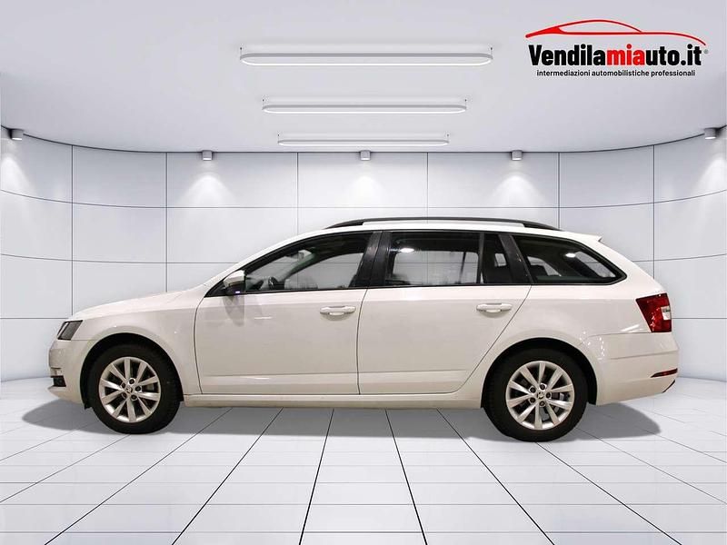Usata Skoda Octavia G-TEC Executive 110 CV (80 kW) 2017 Bianco Station wagon