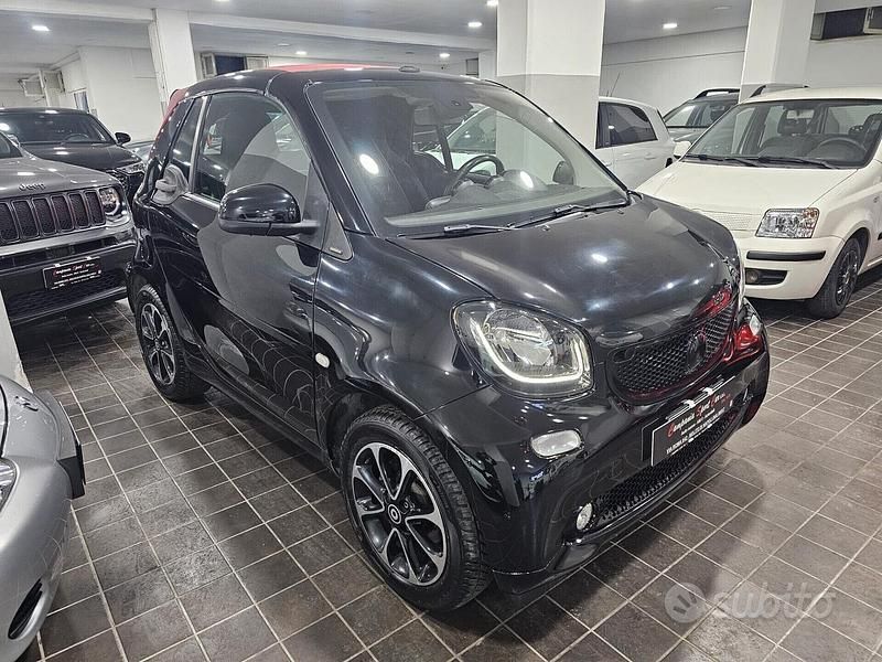 Usata Smart ForTwo Cabrio Passion 70 CV (51 kW) 2018 Nero Cabrio