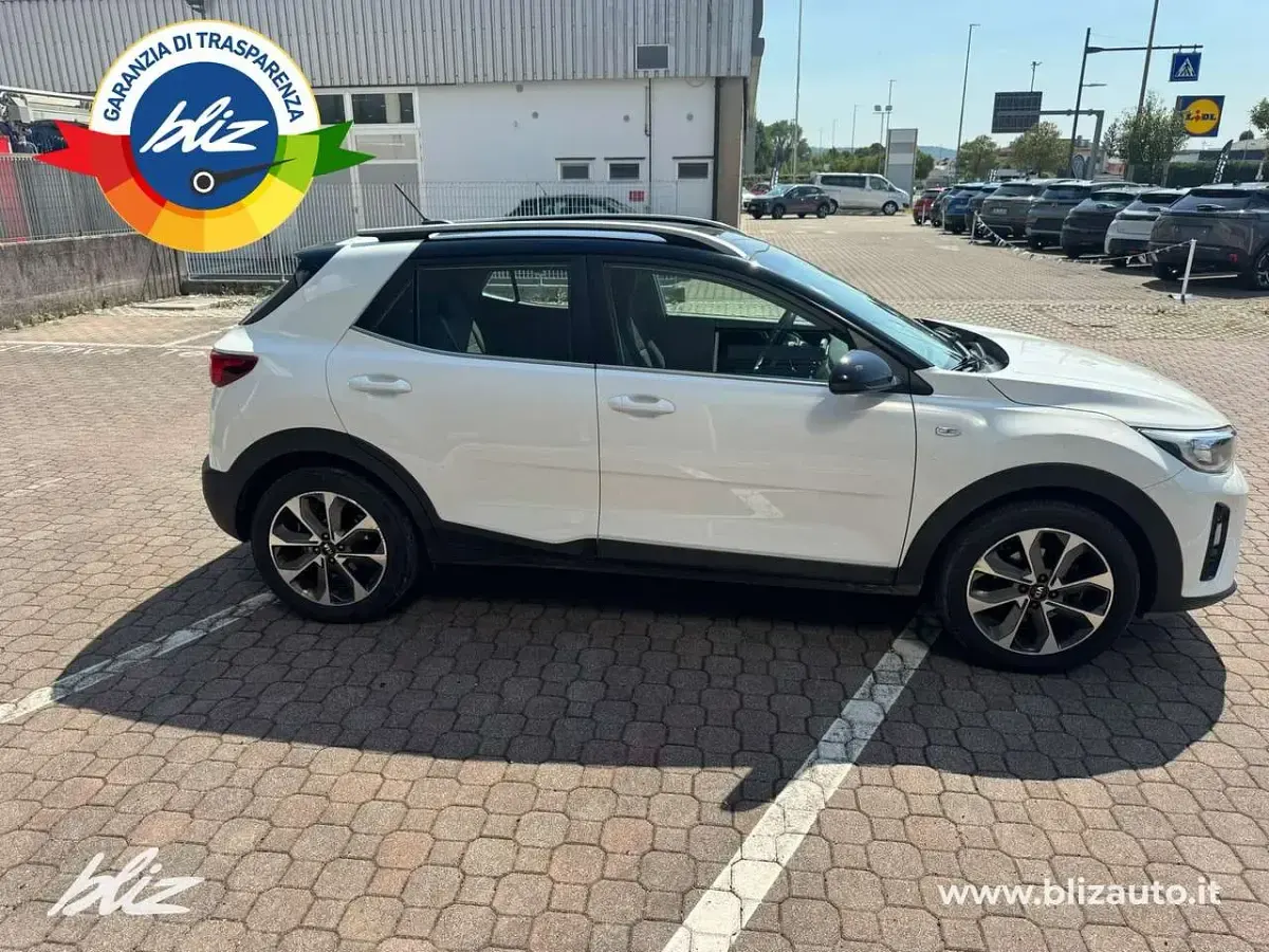Usata Kia Stonic Urban 120 CV (88 kW) 2017 Bianco SUV