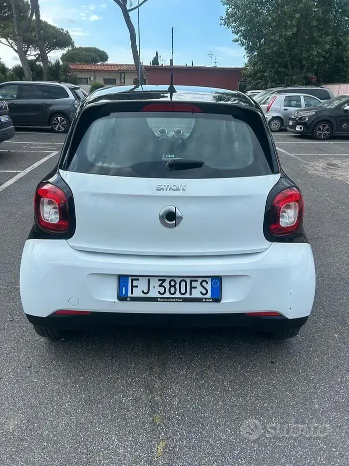 Usata Smart ForFour Passion 71 CV (52 kW) 2017 Bianco Utilitaria