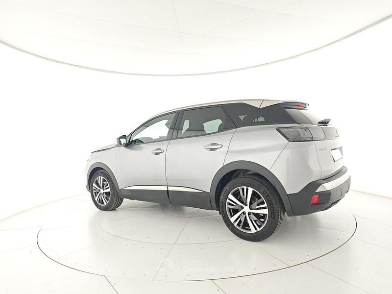 Usata Peugeot 3008 Allure 131 CV (96 kW) 2024 Grigio scuro SUV