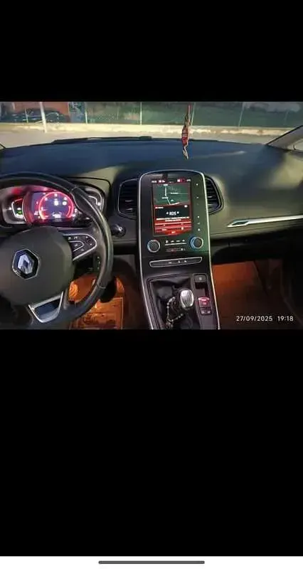 Usata Renault Scénic Intens 120 CV (88 kW) 2019 Monovolume