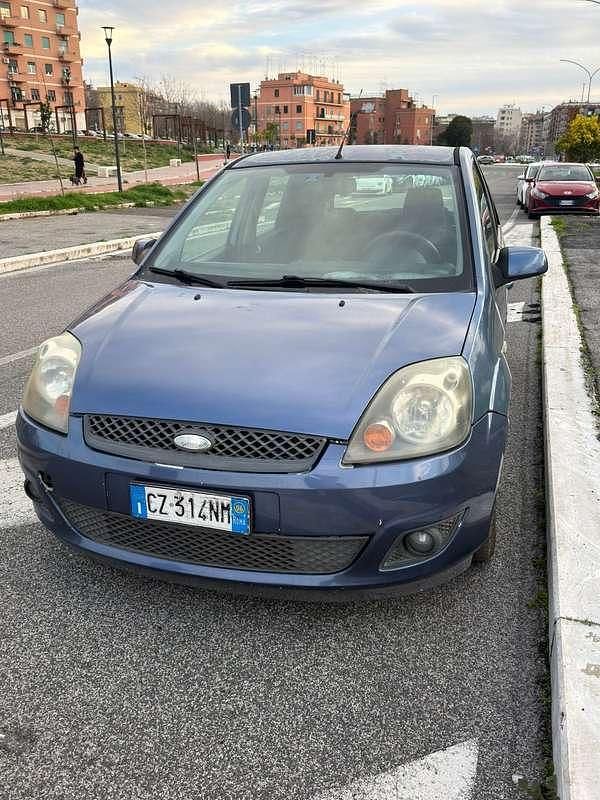 Usata Ford Fiesta 75 CV (55 kW) 2006 Blu/azzurro Utilitaria
