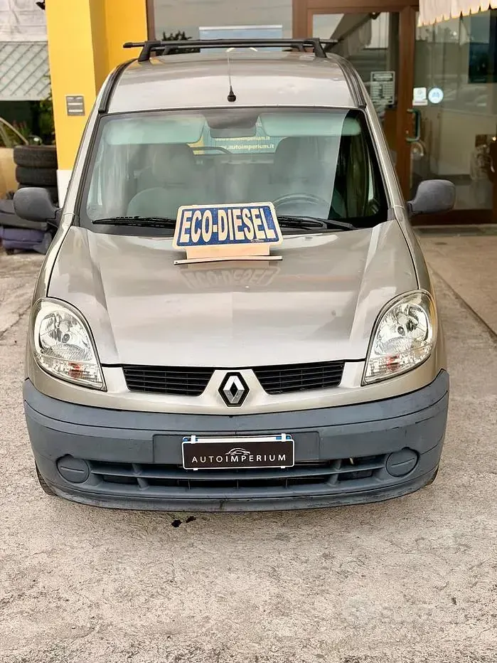 Usata Renault Kangoo 82 CV (60 kW) 2004 Verde Monovolume