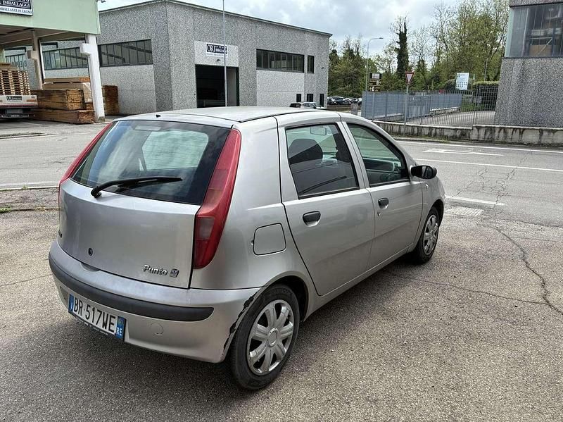 Usata Fiat Punto 60 CV (44 kW) 2001 Other Utilitaria