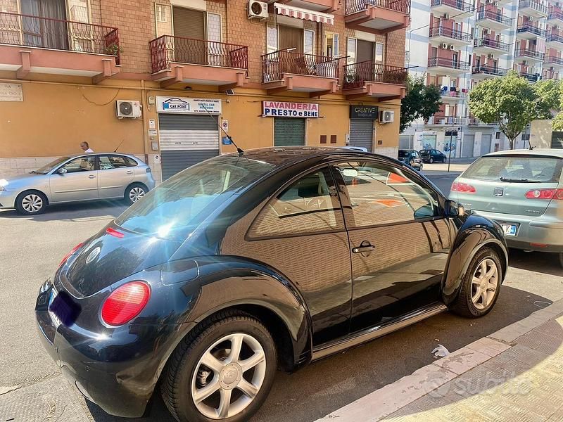Usata VW New Beetle 2004 Nero Utilitaria