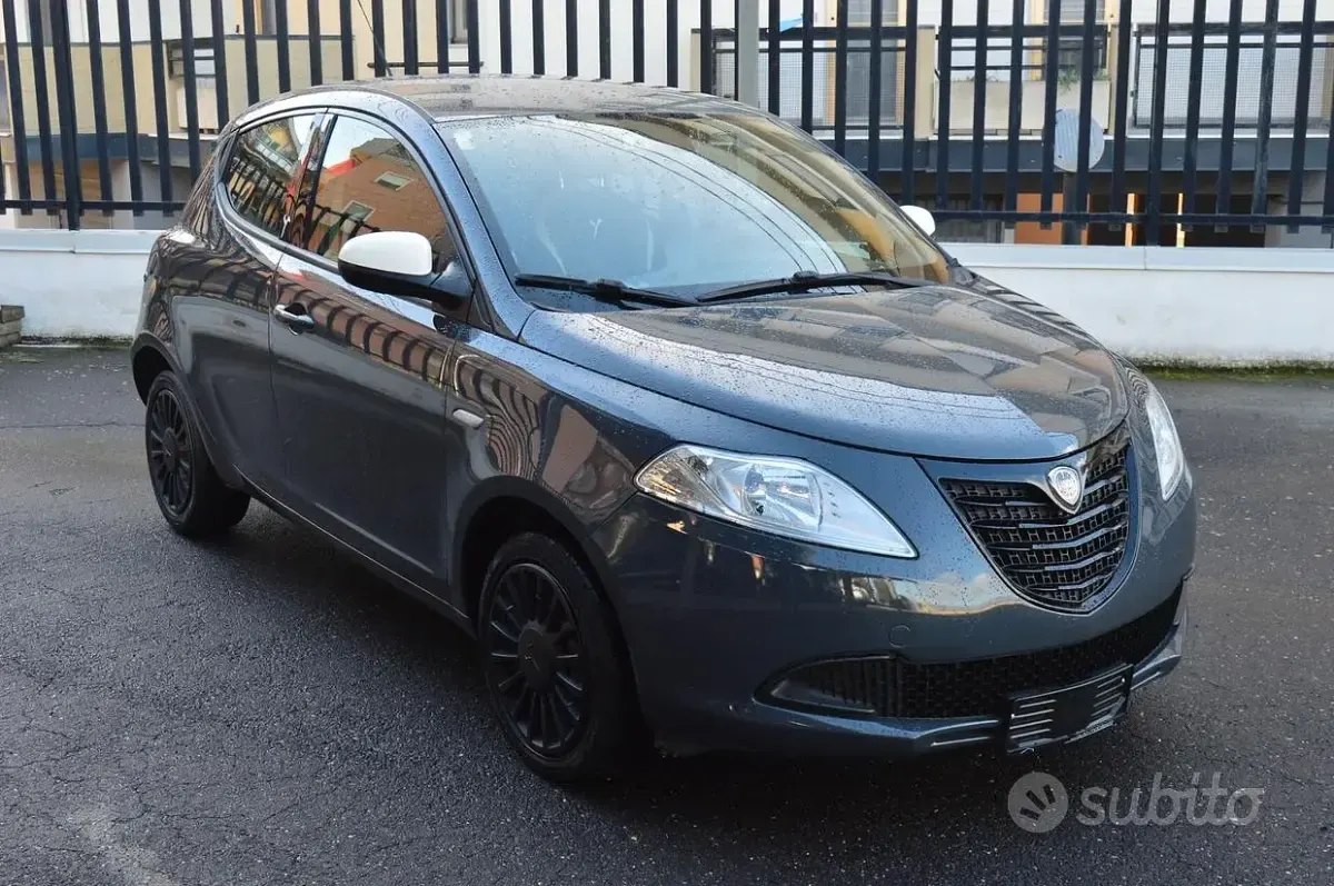 Usata Lancia Ypsilon S 95 CV (69 kW) 2014 Grigio Utilitaria