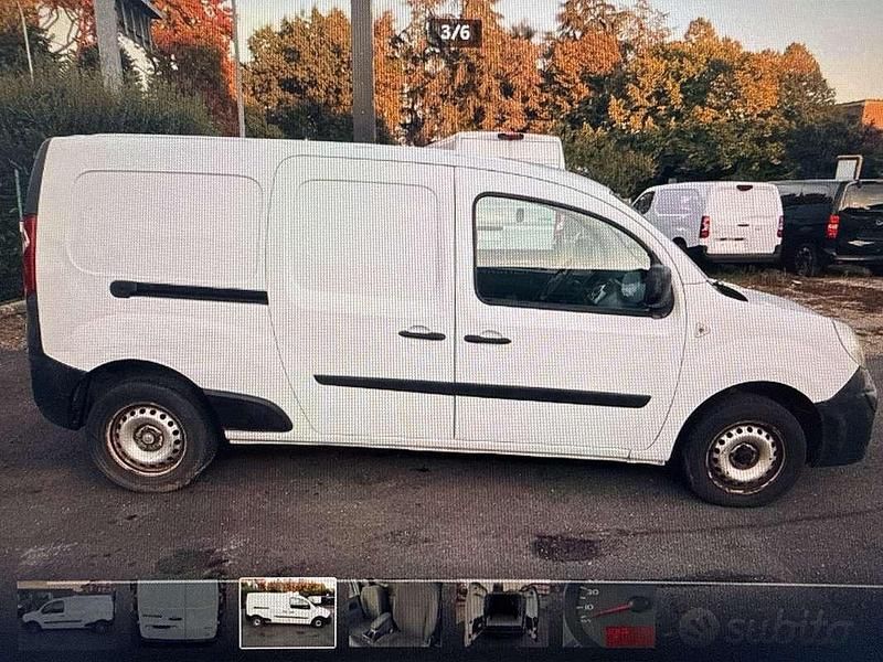 Usata Renault Kangoo Expression 90 CV (66 kW) 2011 Bianco Monovolume