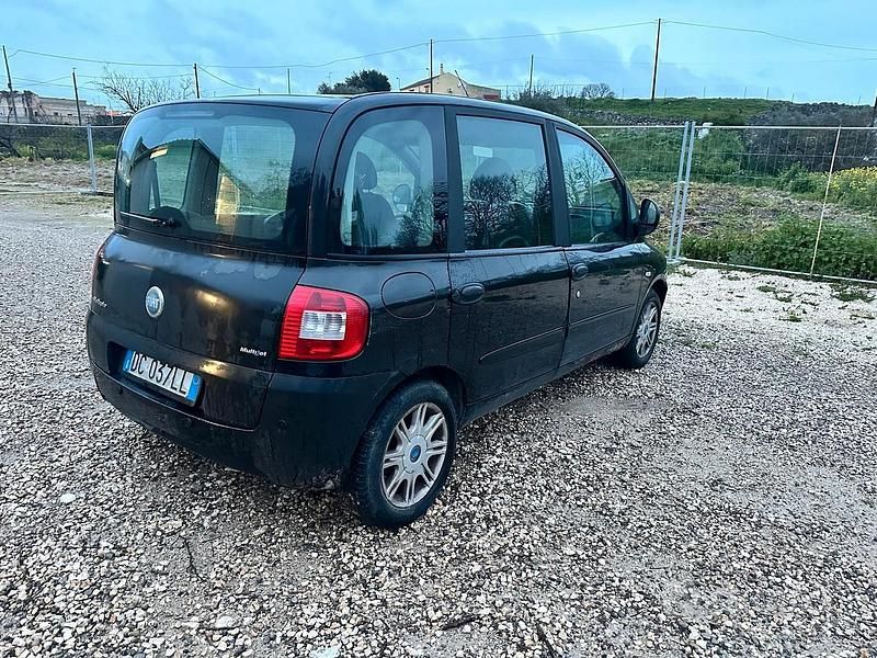 Usata Fiat Multipla 120 CV (88 kW) 2006 Nero Monovolume