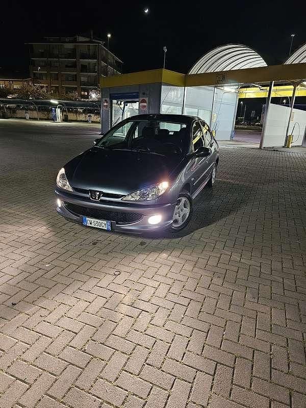 Usata Peugeot 206 88 CV (64 kW) 2005 Blu Berlina