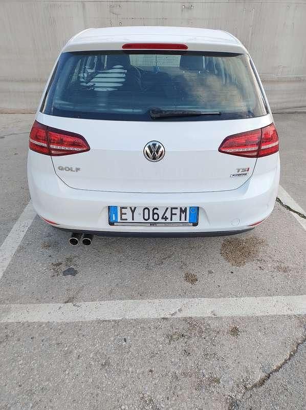 Usata VW Golf VII Highline 122 CV (89 kW) 2015 Berlina