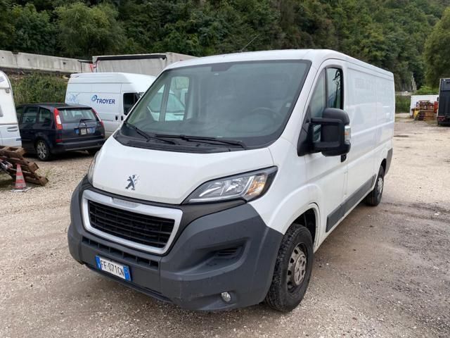 Bianco pastello Usata 2016 Peugeot Boxer Furgone | 8900 € (Molto cara) - Immagine 1/4