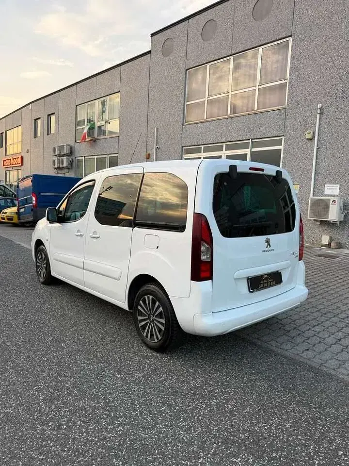 Usata Peugeot TePee Active 99 CV (72 kW) 2018 Bianco Monovolume