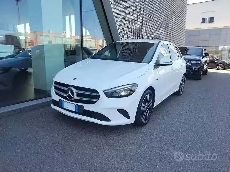 Usata Mercedes B250e 218 CV (160 kW) 2021 Bianco Monovolume