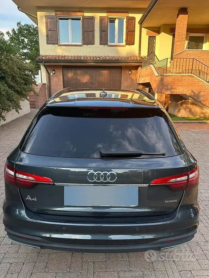 Usata Audi A4 190 CV (139 kW) 2019 Grigio Station wagon