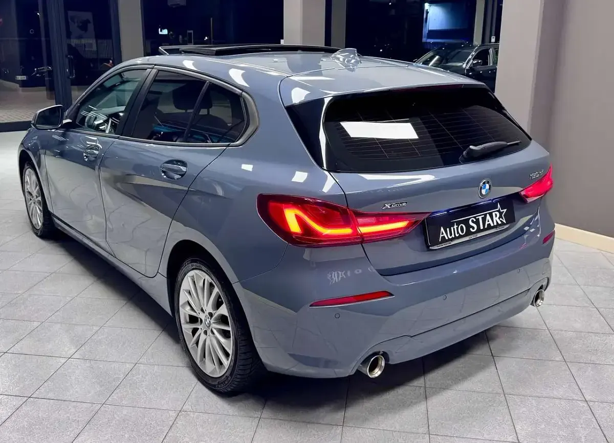 Usata BMW 120 Advantage 190 CV (139 kW) 2022 Grigio Berlina