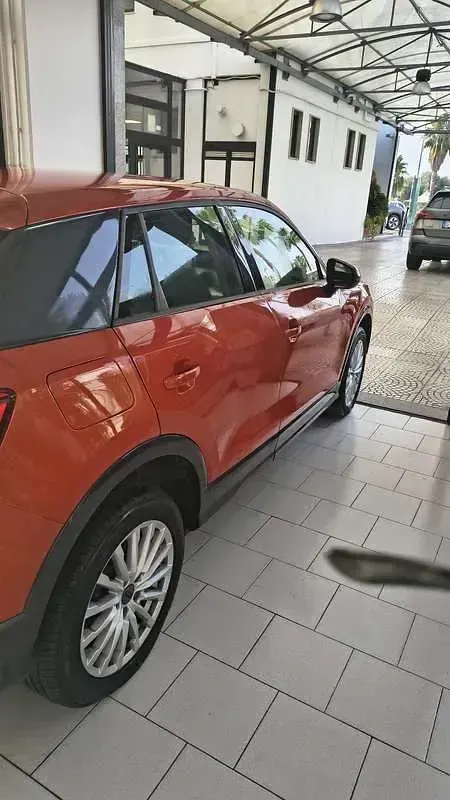 Usata Audi Q2 Business 116 CV (85 kW) 2018 Rosso SUV