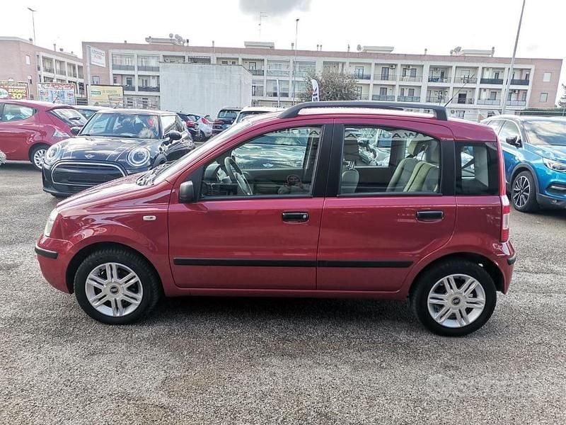 Usata Fiat Panda Emotion 60 CV (44 kW) 2007 Rosso Utilitaria