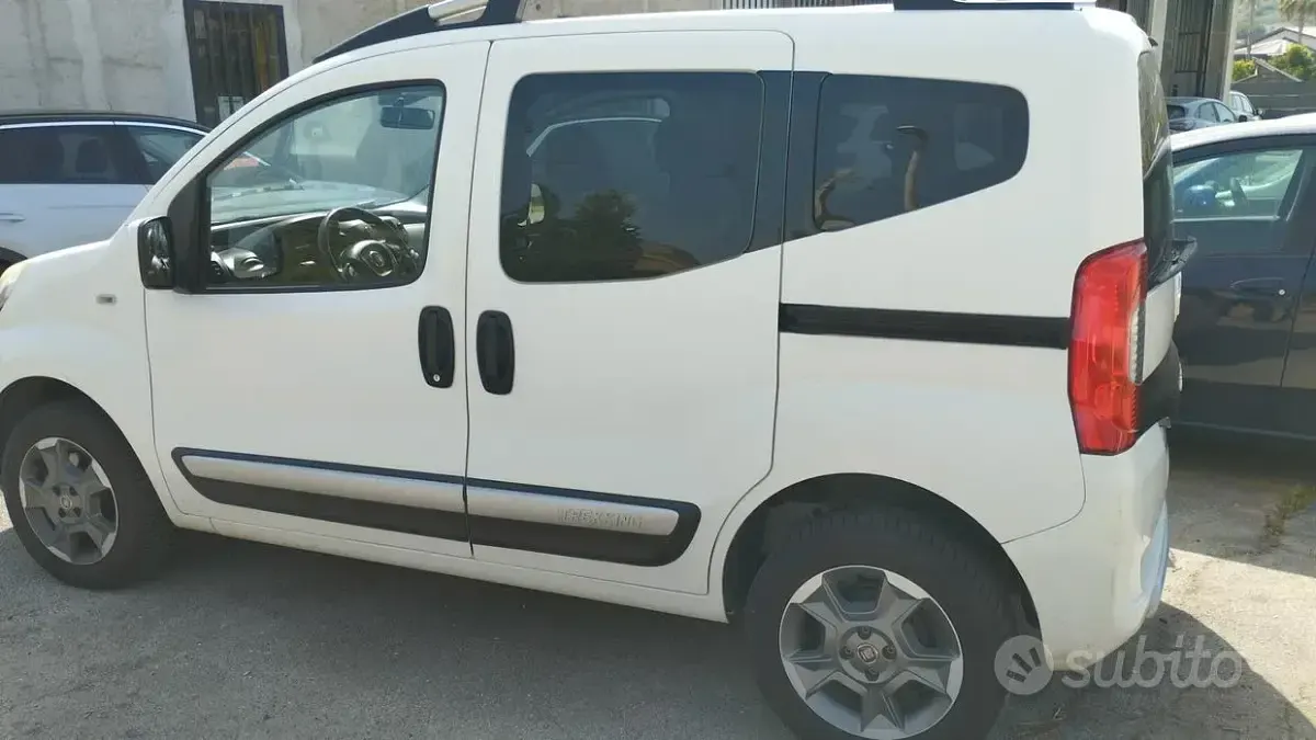Usata Fiat Qubo Trekking 95 CV (69 kW) 2016 Bianco Monovolume