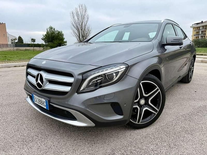 Usata Mercedes GLA220 Premium 170 CV (125 kW) 2014 Grigio SUV