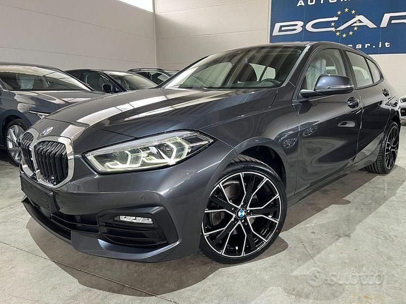 Usata BMW 118 Advantage 136 CV (100 kW) 2022 Grigio scuro Utilitaria