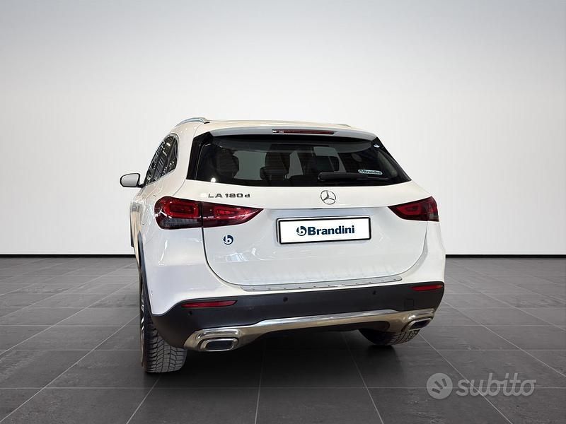 Usata Mercedes GLA180 Premium 116 CV (85 kW) 2021 Bianco SUV