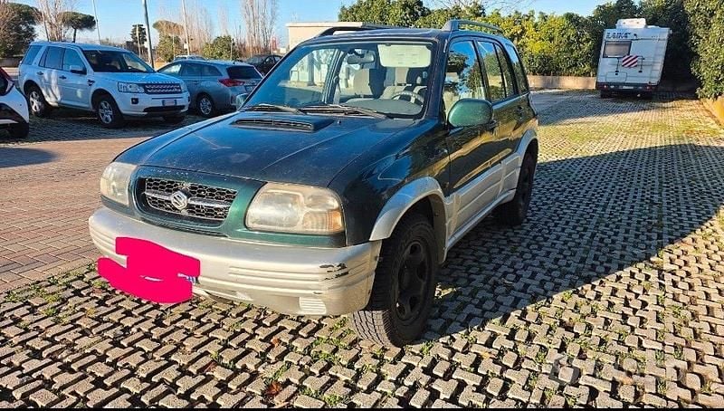 Usata Suzuki Grand Vitara 87 CV (63 kW) 2000 Verde Station wagon