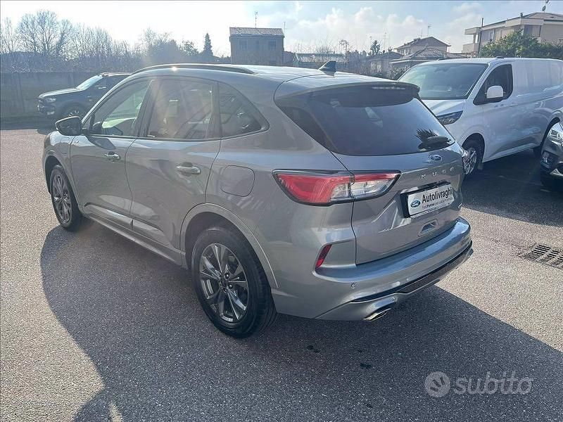 Usata Ford Kuga ST-Line X 225 CV (165 kW) 2022 Grigio SUV
