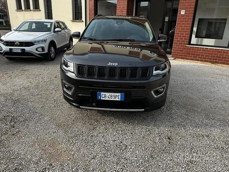 Usata Jeep Compass Limited 140 CV (102 kW) 2020 Grigio SUV